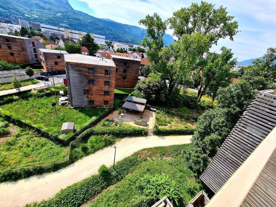 Grand Appartement Avec Vue Magnifique - Vercors - Une Experience Unique - Wifi Gratuit Grenoble Exterior foto